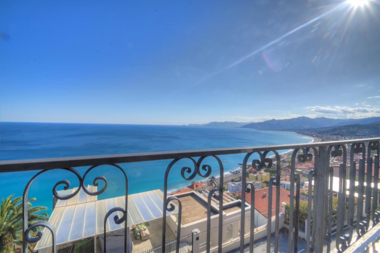 Villa Ischia Attico Sul Mare A Verezzi 보르지오 베레찌 외부 사진